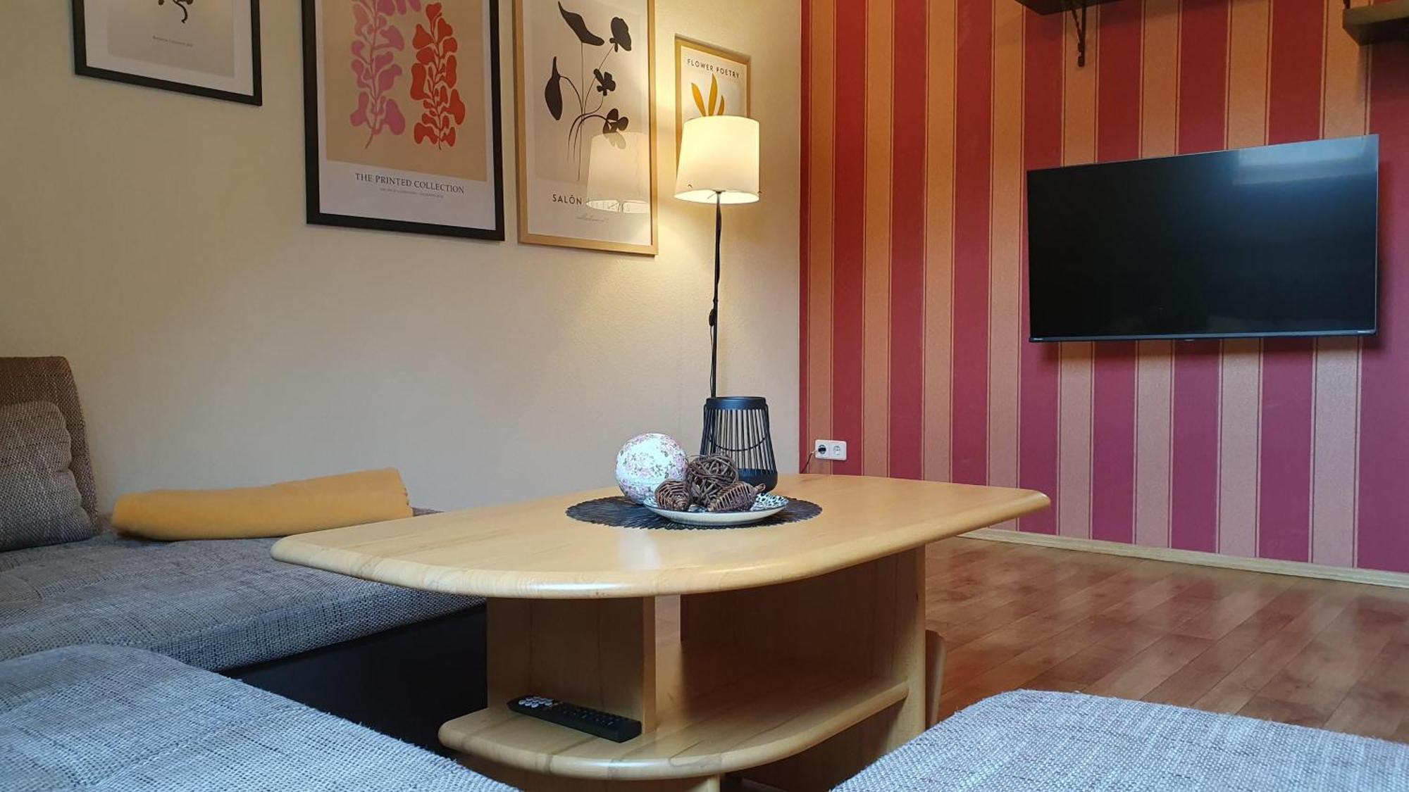 Ferienwohnung Im Gutshof Direkt Gegenueber Dem Schloss, Rhododendronpark Mit Terrasse Und Wlan Kromlau Extérieur photo