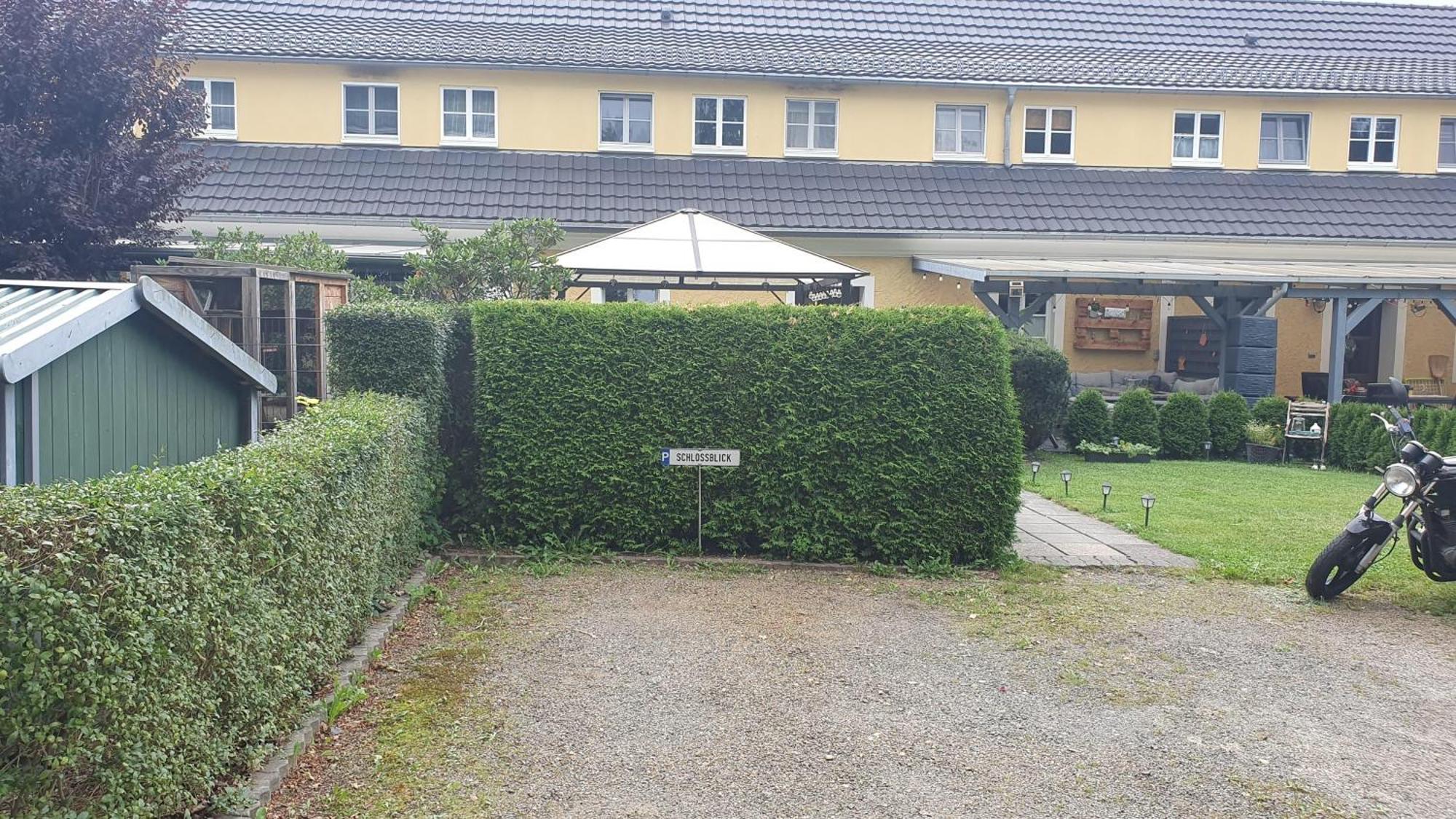 Ferienwohnung Im Gutshof Direkt Gegenueber Dem Schloss, Rhododendronpark Mit Terrasse Und Wlan Kromlau Extérieur photo