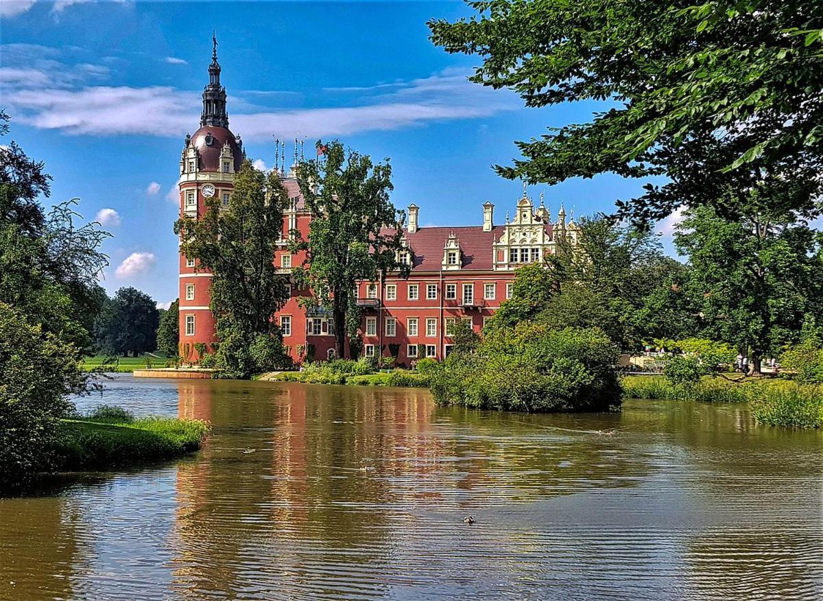 Ferienwohnung Im Gutshof Direkt Gegenueber Dem Schloss, Rhododendronpark Mit Terrasse Und Wlan Kromlau Extérieur photo