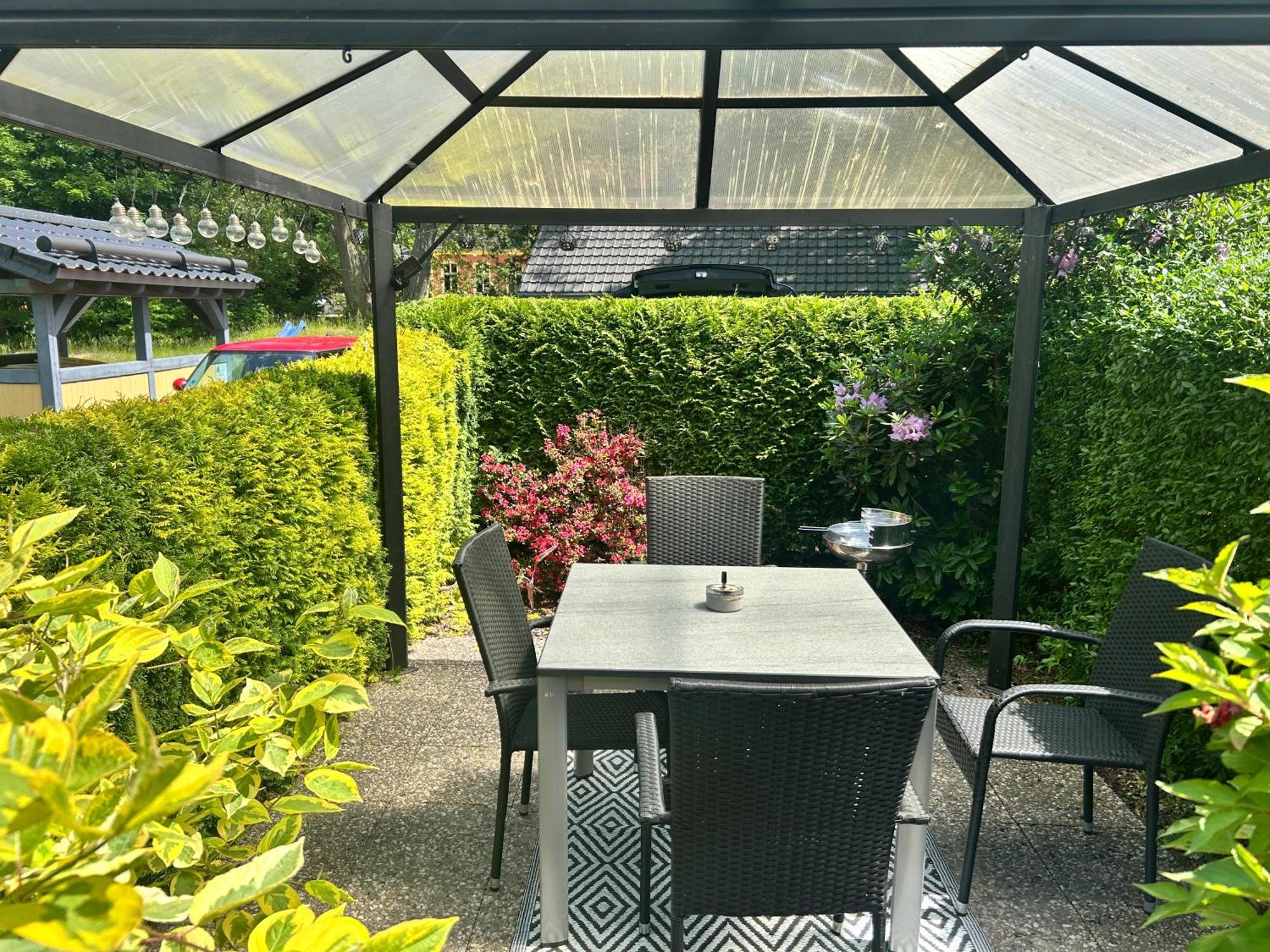 Ferienwohnung Im Gutshof Direkt Gegenueber Dem Schloss, Rhododendronpark Mit Terrasse Und Wlan Kromlau Extérieur photo